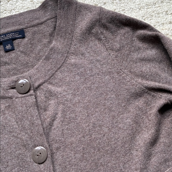 SOLD Banana Republic Women’s Brown Luxury Cashmere Blend Cardigan Sweater Large - Picture 2 of 11